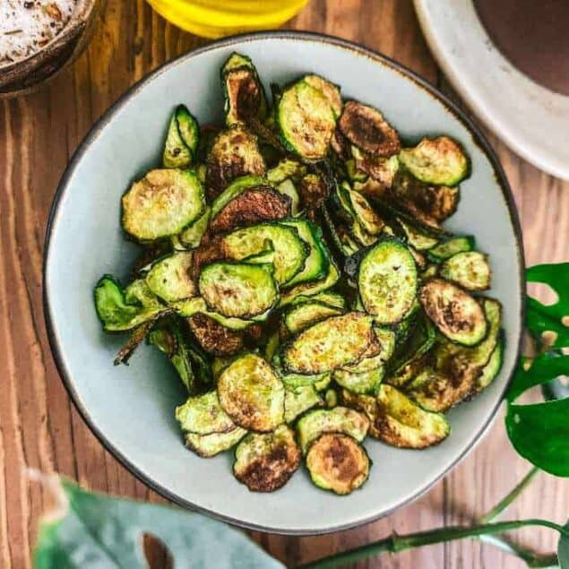 Zucchini Chips Featured